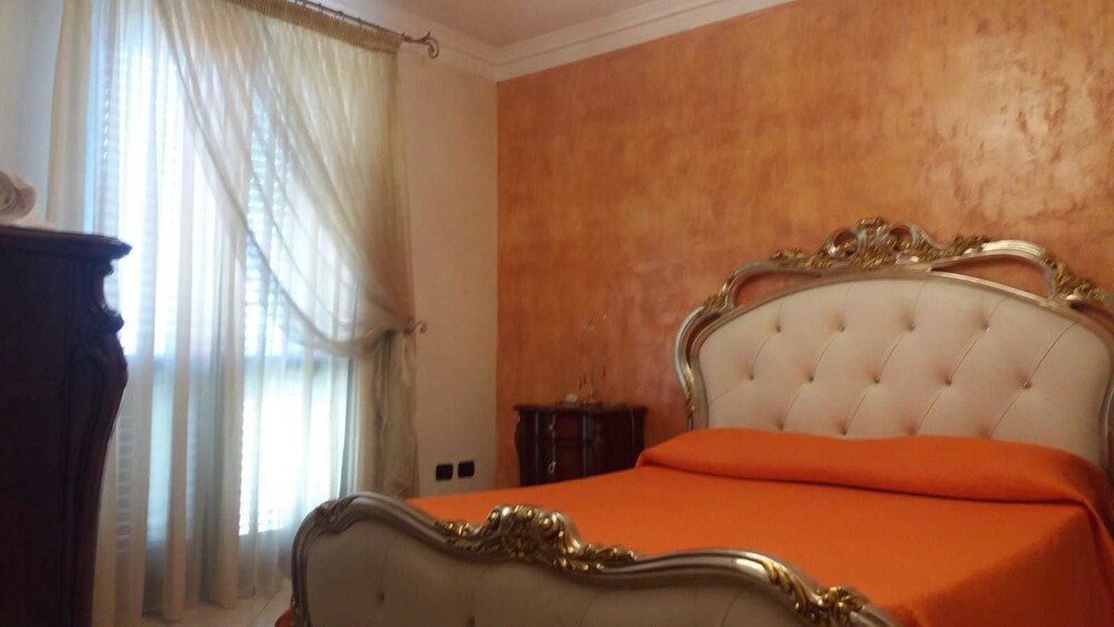 B&B Lady Jolanda — 4-Star Luxury Hotel in Porto Cesareo, Italy