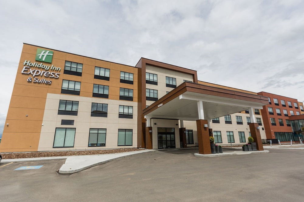 Holiday Inn Express & Suites Edmonton N St. Albert by IHG in Edmonton, Canada