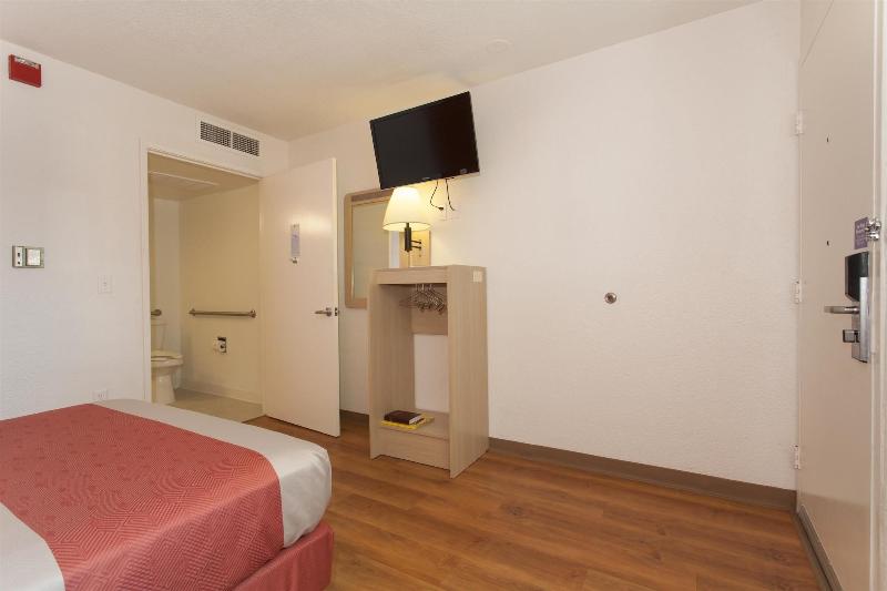 Motel 6 Davis Sacramento Area - photo 17