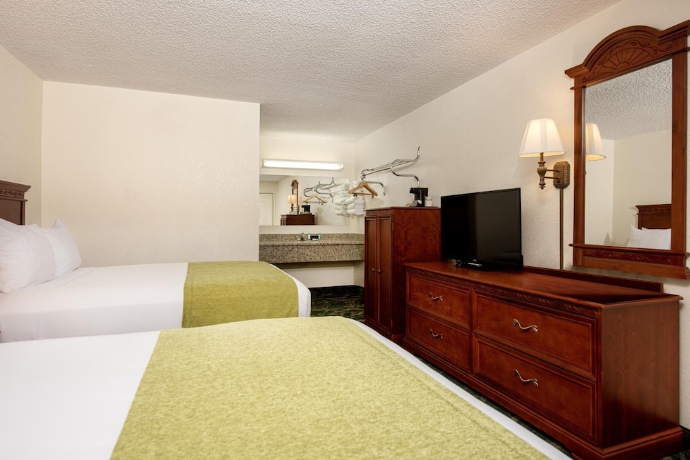 Branson's Best Motel - photo 14