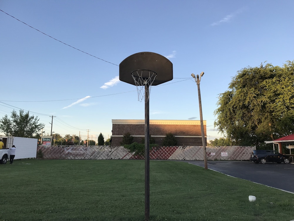 Princess Motel Maryville - photo 17