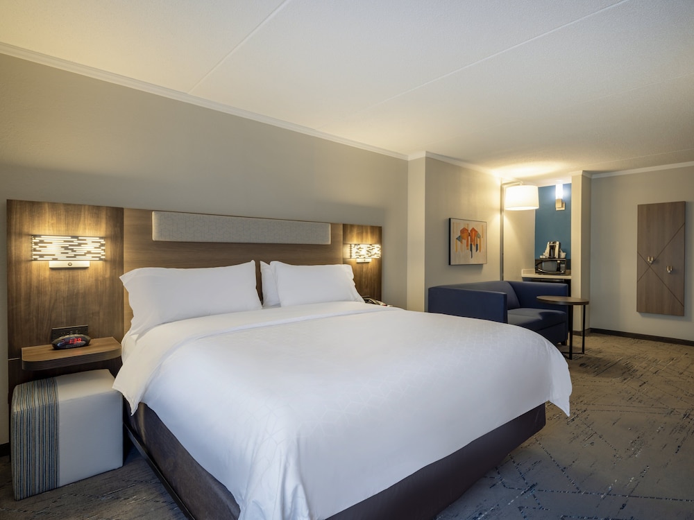 Holiday Inn Express Greensboro I 40 at Wendover an Ihg Hotel - photo 19