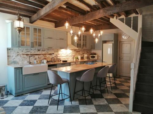 Plomari Nomad House — 4-Star Luxury Hotel in Plomari, Greece