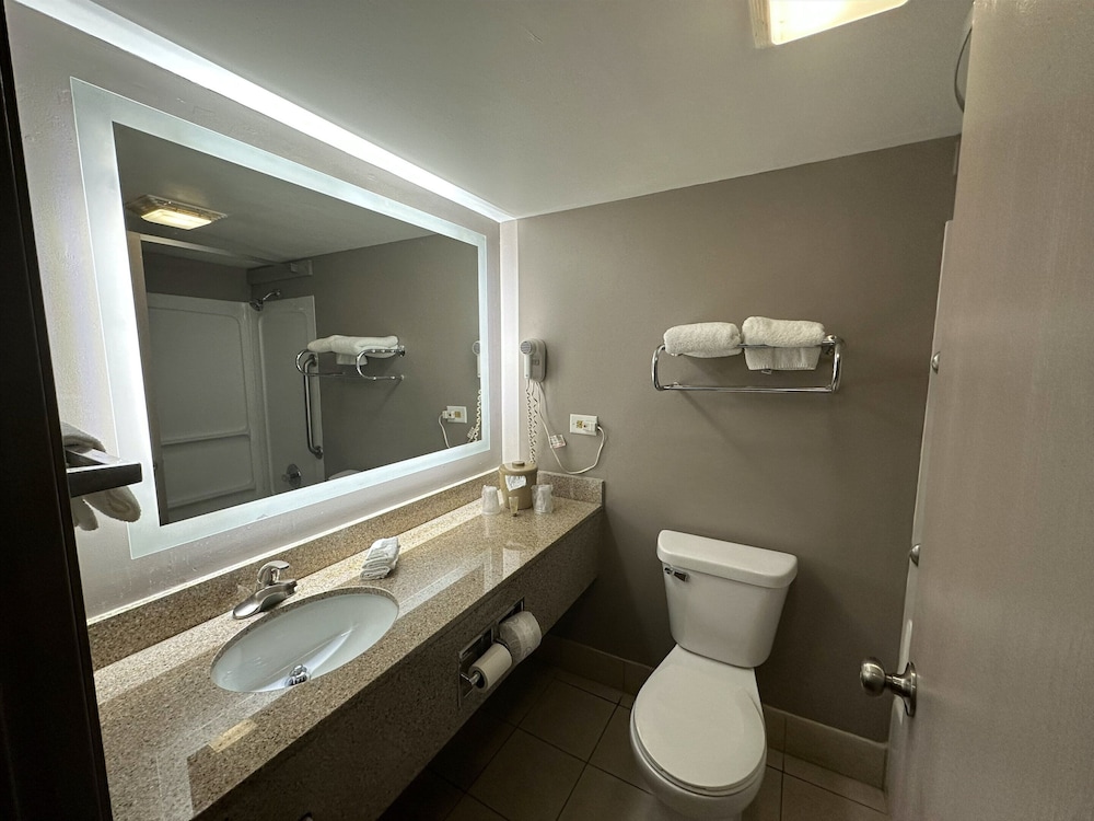 Red Roof Inn Gurnee Waukegan - photo 11