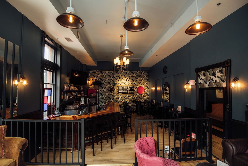 The Oliver Inn Duluth Hotel Near Canal Park in Duluth, United States