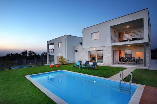 Villa Sky Dream — 4-Star Luxury Hotel in Novigrad, Croatia