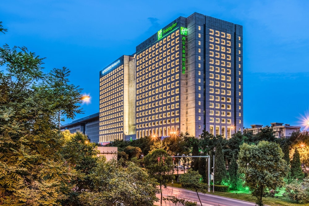Holiday Inn Xi'an Big Goose Pagoda — 4-Star Luxury Hotel in Xi'an, People's Republic of China