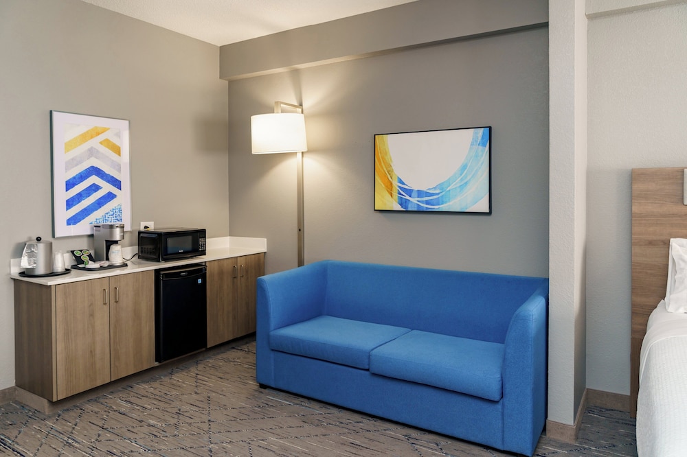 Holiday Inn Express Hotel & Suites Raleigh SW NC State by IHG - photo 46