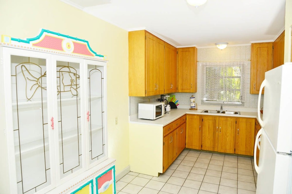 The Palmview and Sandpiper Inns - photo 12