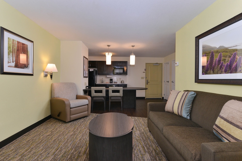 Candlewood Suites Casper by IHG - photo 11