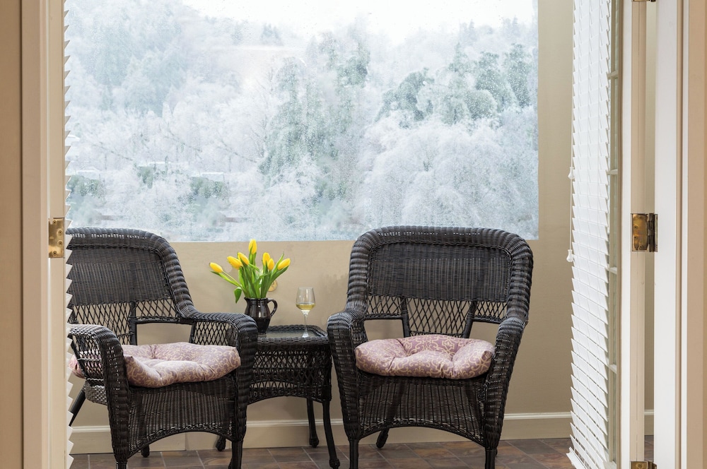 Meadowbrook Inn - photo 28