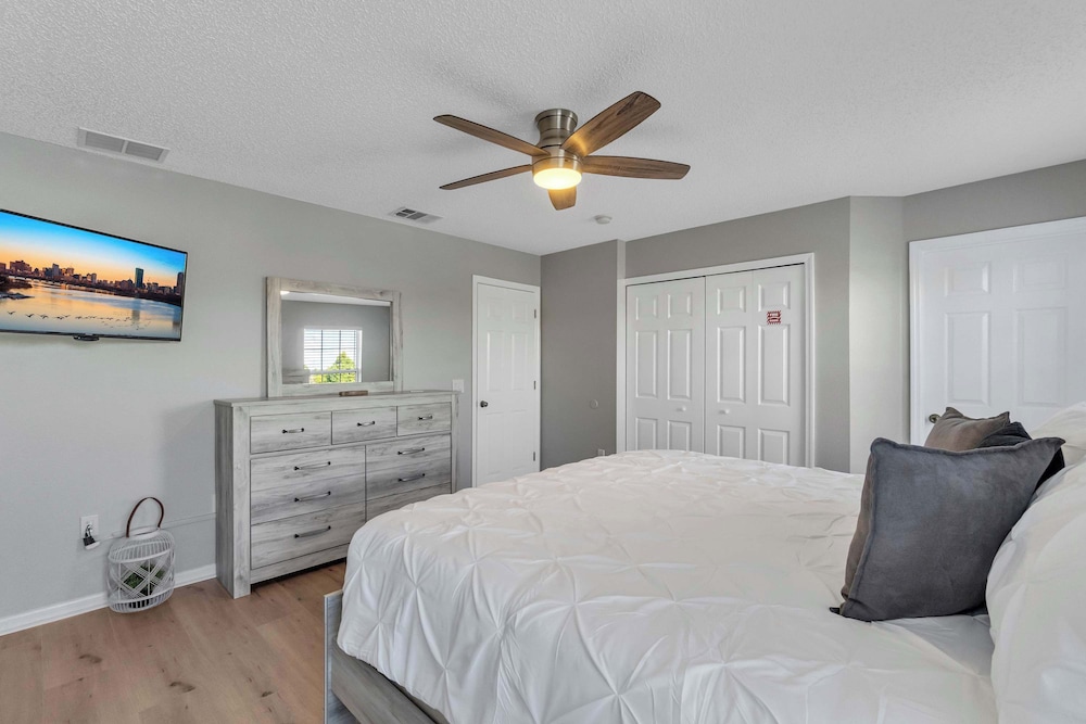 Create Lasting Magical Memories Resort Home for 8 - photo 6