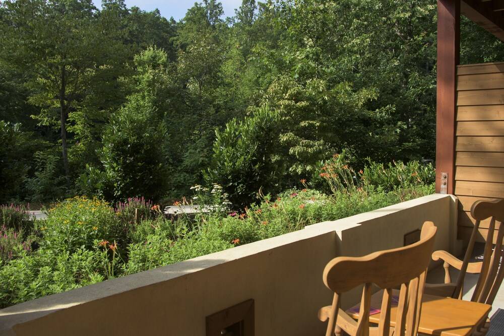 The Chalet Suites Boutique Hotel - photo 12