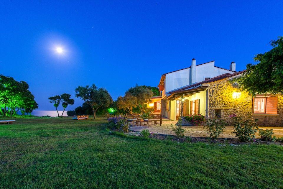 Dimaras Apartments — 4-Star Luxury Hotel in Sikyon, Greece