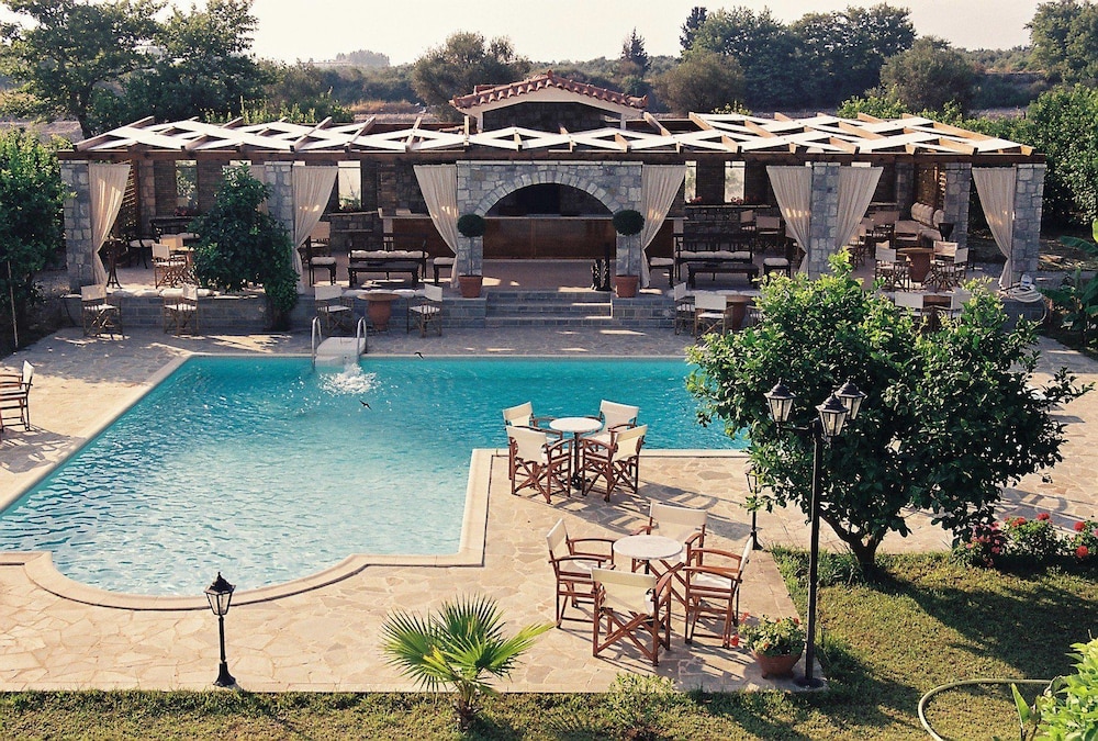 Nicolas Village Club in Delphi, Greece