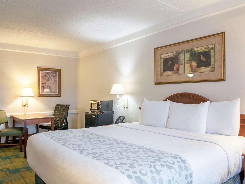 La Quinta Inn by Wyndham New Orleans Veterans Metairie - photo 18
