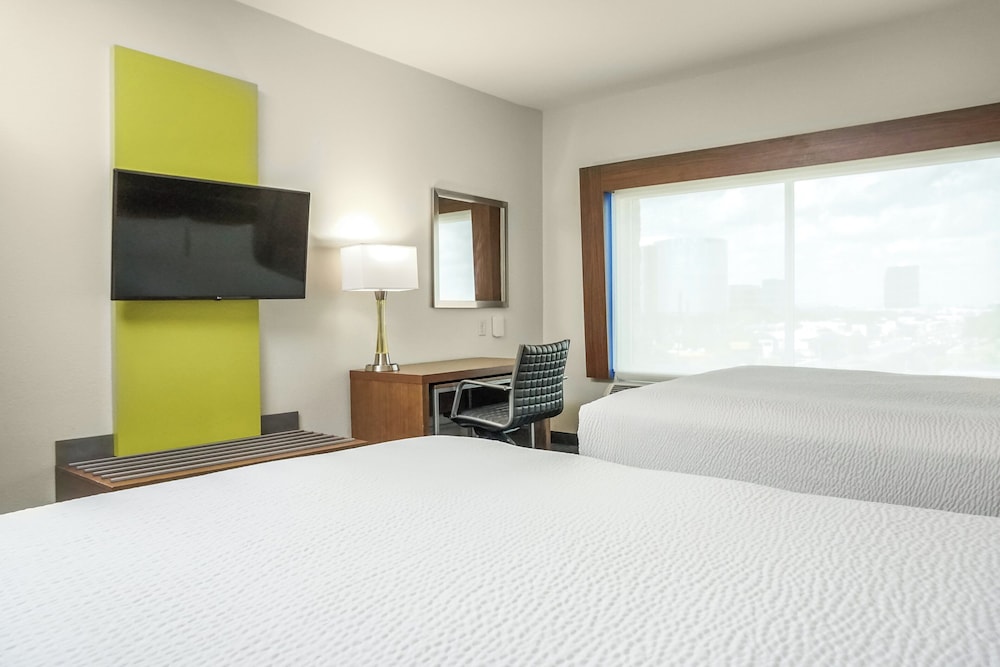 Holiday Inn Express and Suites Houston Westchase Westheimer by IHG - photo 33