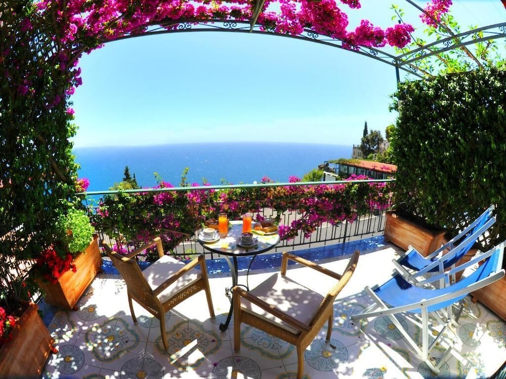 Locanda Costa d'Amalfi — 4-Star Luxury Hotel in Amalfi, Italy