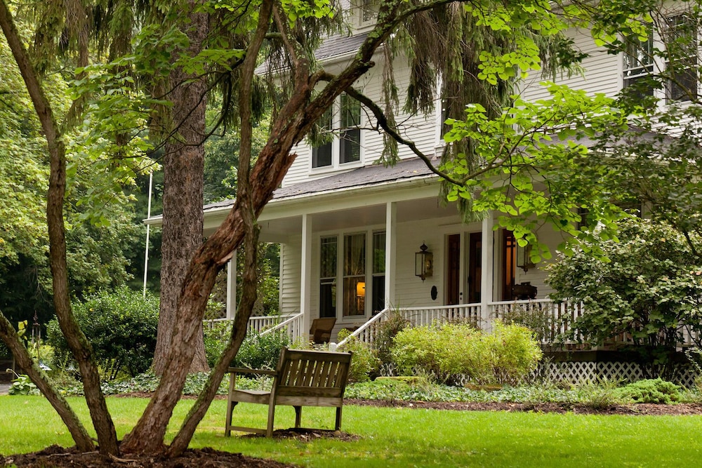The White Oak Inn — 4-Star Luxury Hotel in Danville, United States
