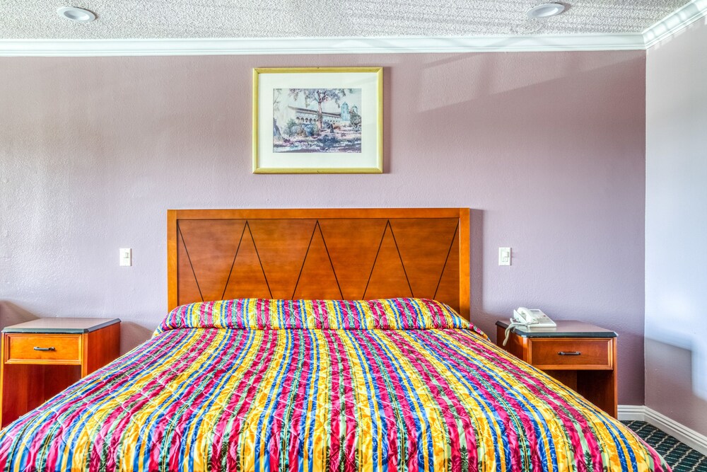 Hotel Whittier CA I 605 - photo 4