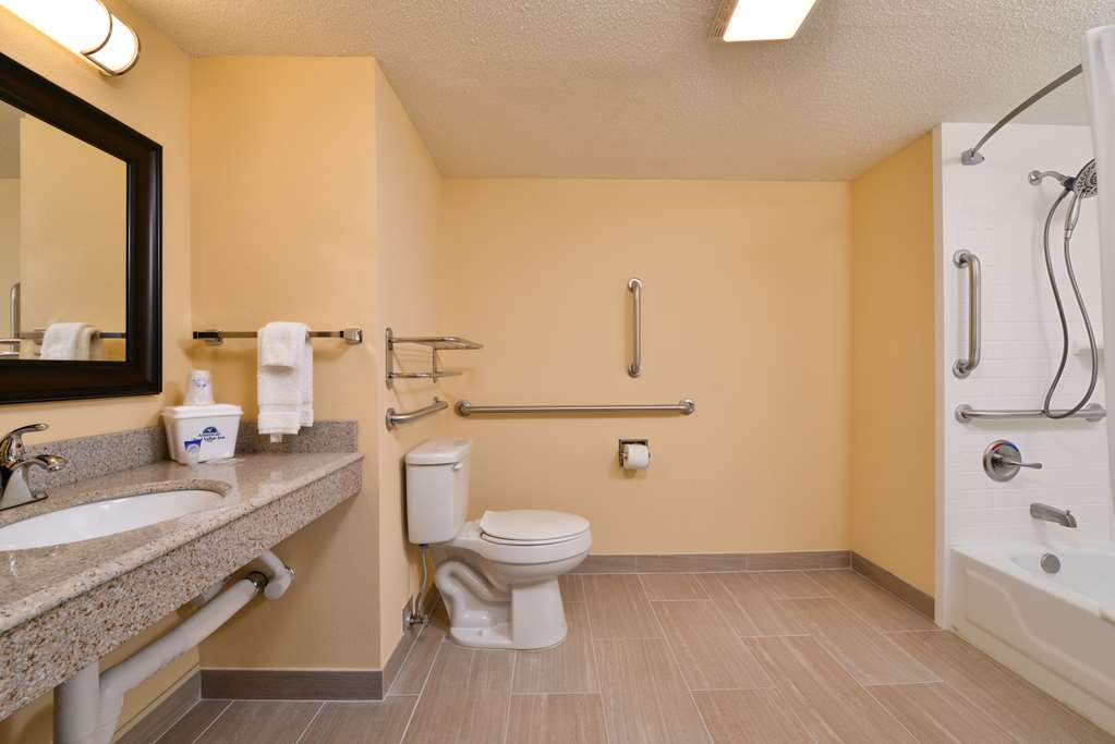 Americas Best Value Inn Tupelo Barnes Crossing - photo 14
