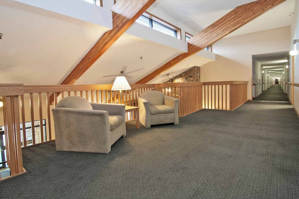 Boarders Inn & Suites by Cobblestone Hotels Faribault - photo 11