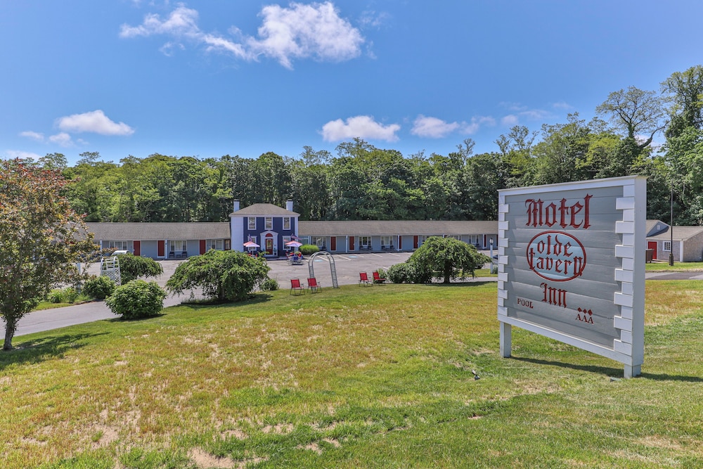 Olde Tavern Motel And Inn - photo 37