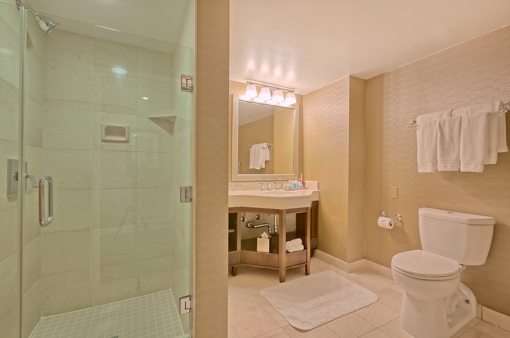 Omni Los Angeles Hotel at California Plaza - photo 53