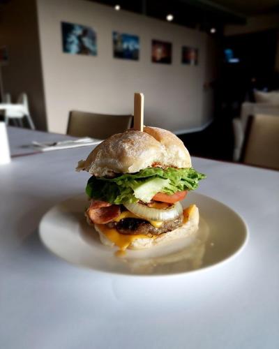 The Bellum Hotel in Mount Gambier, Australia