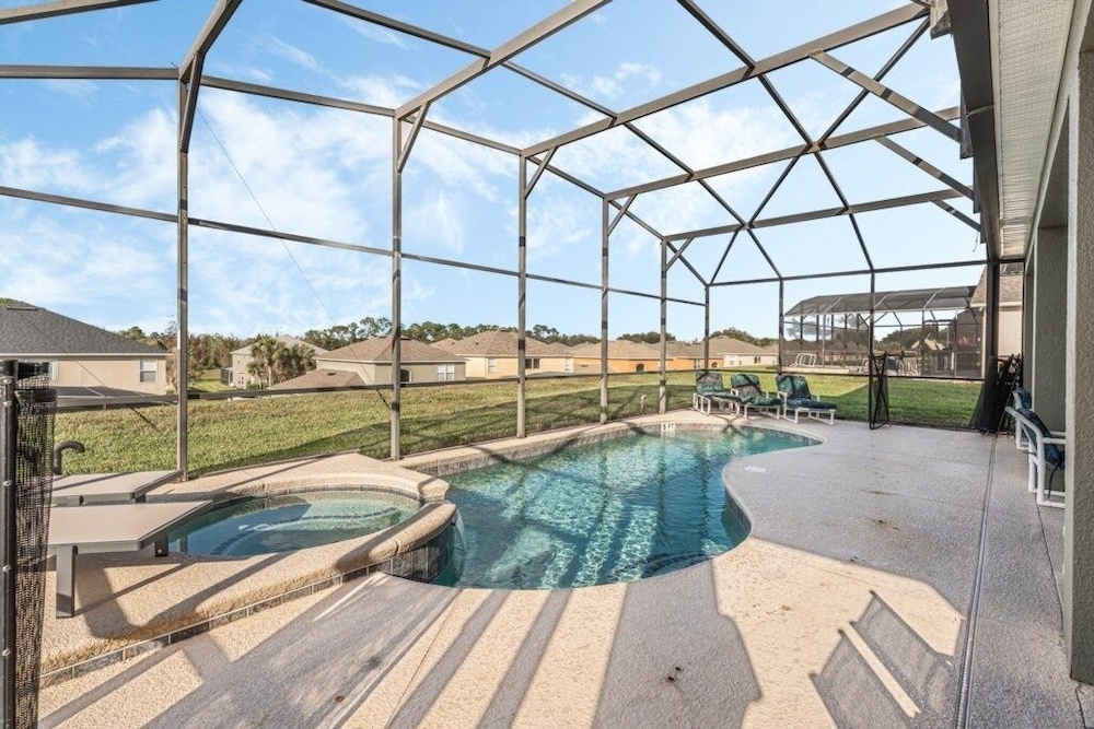 Emerald Island Large 8 Bed Home Golf Resort 8 Bedroom Villa - photo 30