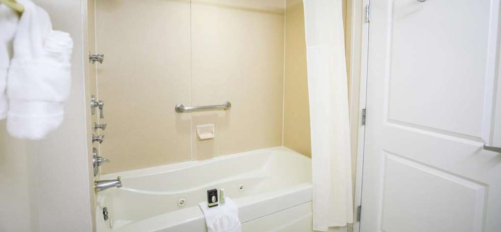 The Wilshire Grand Hotel - photo 16