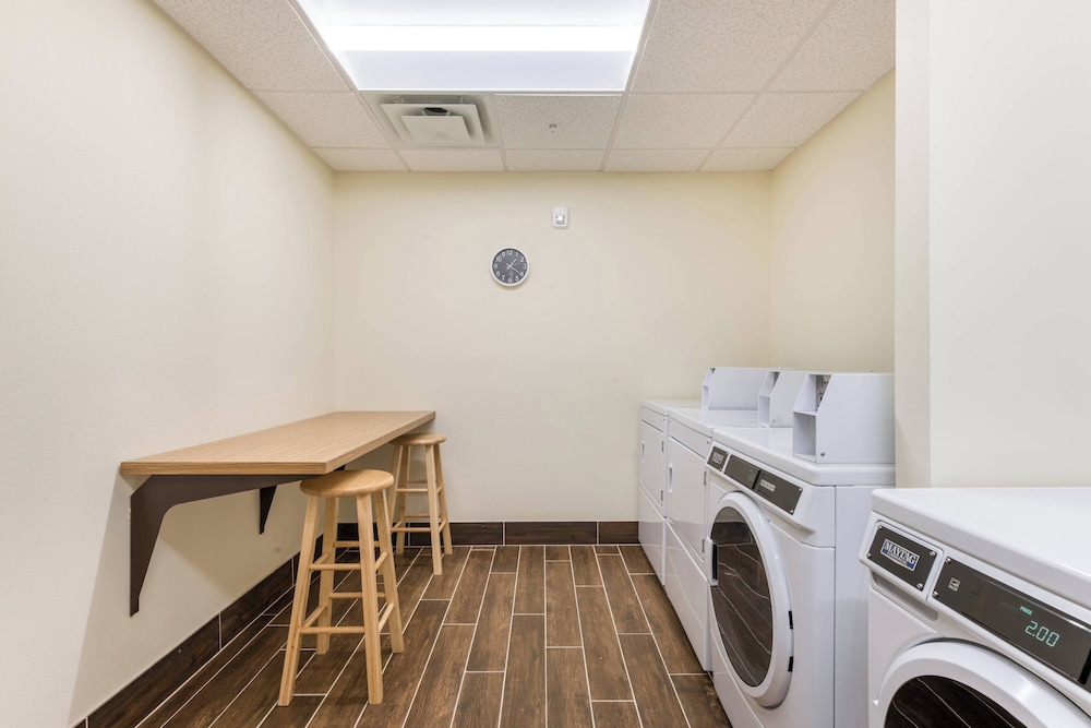 TownePlace Suites by Marriott Greensboro Coliseum Area - photo 21