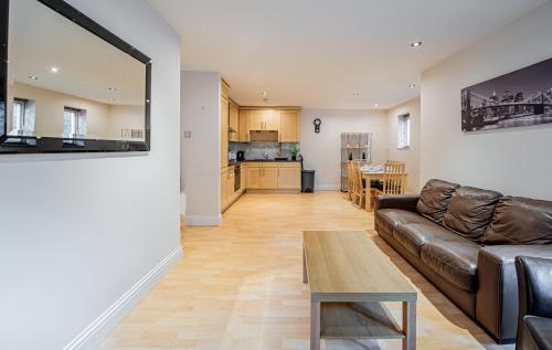 Homely 2 bedroom flat near Tower Bridge — 4-Star Luxury Hotel in London, United Kingdom