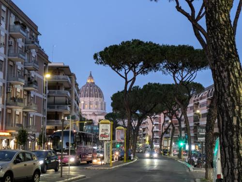 Il Nido di San Pietro Cozy 2BR Near Vatican — 4-Star Luxury Hotel in Rome, Italy