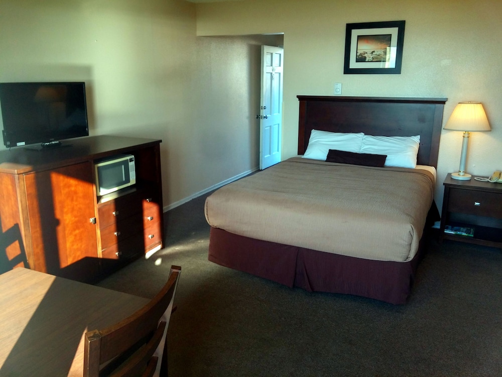 Silver Sands Motel - photo 6