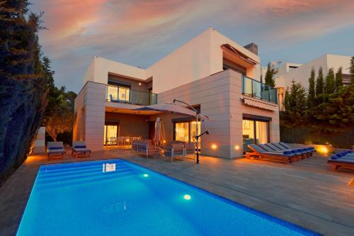 Casa Lui — 4-Star Luxury Hotel in Ibiza, Spain