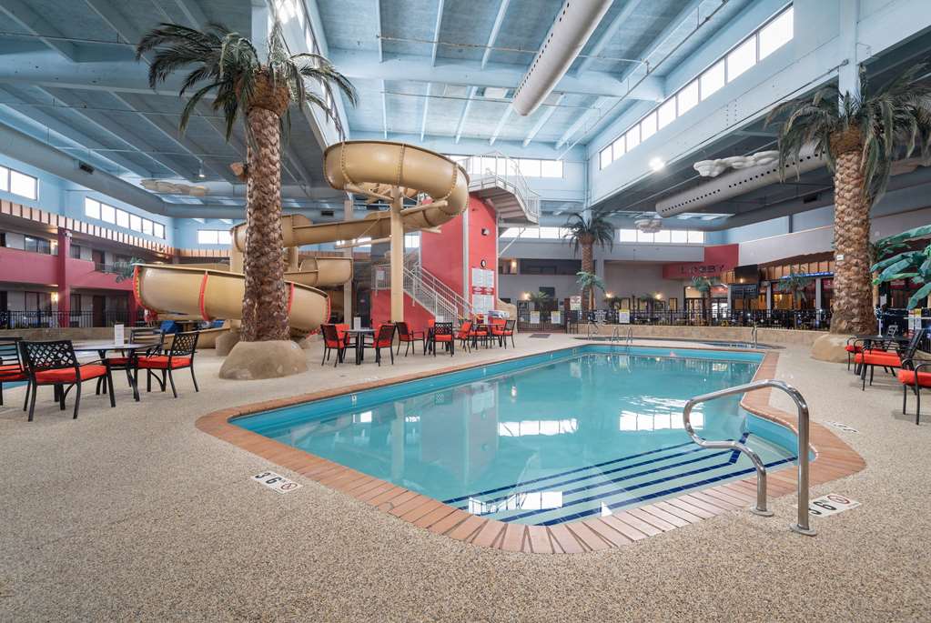 Ramada by Wyndham Sioux Falls Airport Waterpark & Event Ctr - photo 10