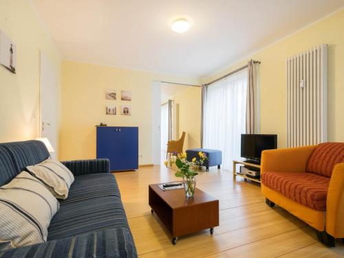 Kaiservillen Heringsdorf Ferienwohnung mit 1 Schlafzimmer und Terrasse D102 — 4-Star Luxury Hotel in Heringsdorf, Germany