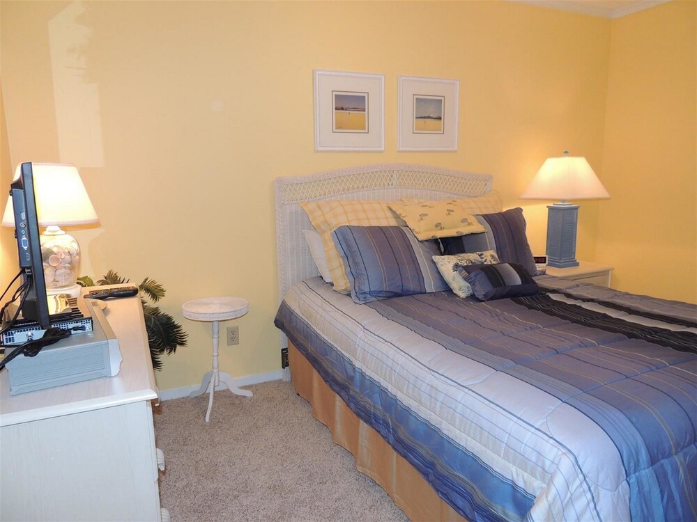 Sands Beach Club #505 Ocean Side - photo 2