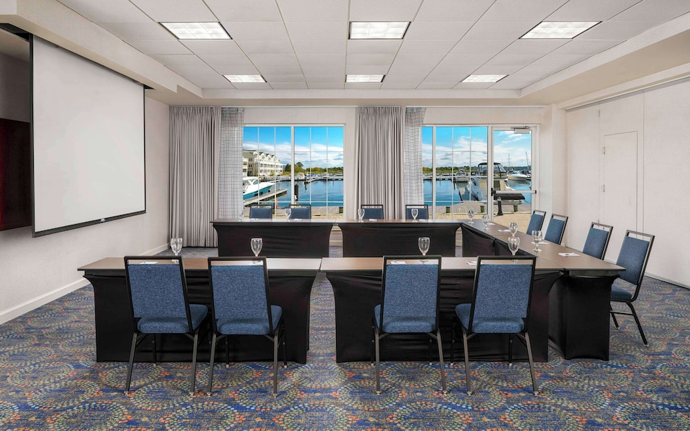 Hilton Garden Inn Kent Island Marina - photo 30