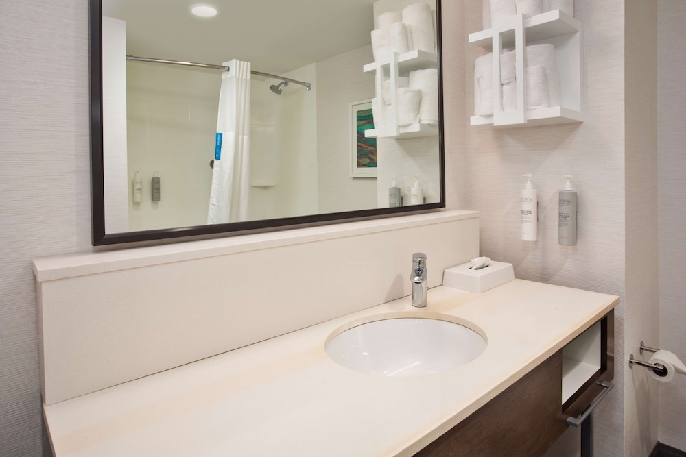 Hampton Inn Union City - photo 13