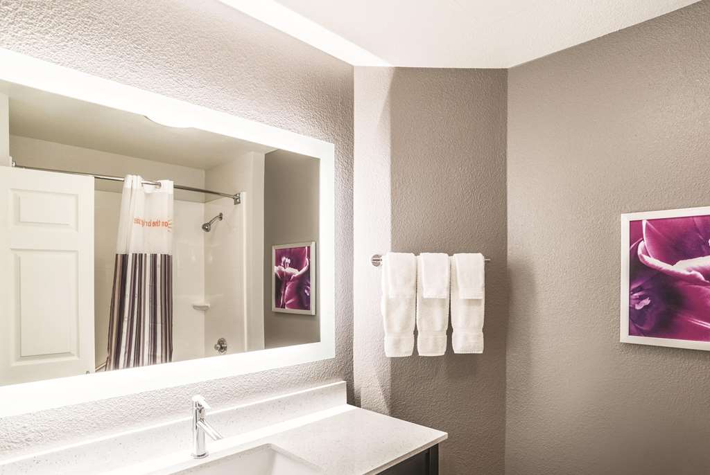 La Quinta Inn & Suites by Wyndham Flagstaff - photo 24