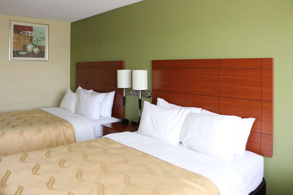 Quality Inn Evansville Eastland Area - photo 10