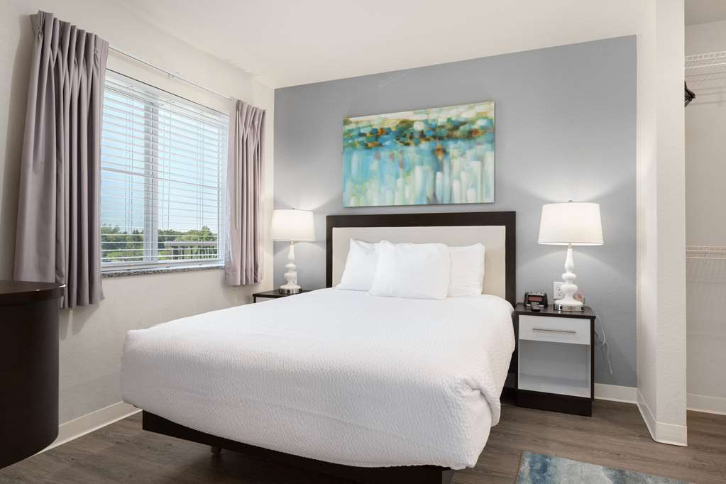 WaterWalk Extended Stay by Wyndham Minneapolis Plymouth - photo 34