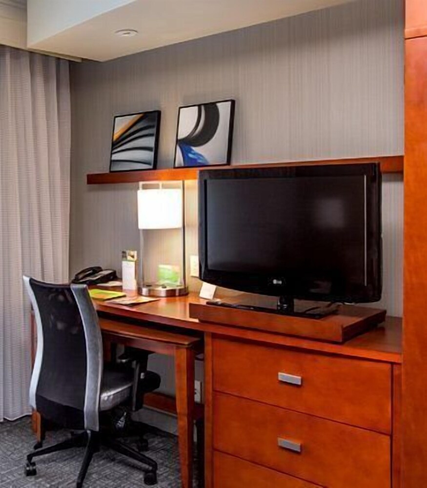 Courtyard by Marriott Salina - photo 6