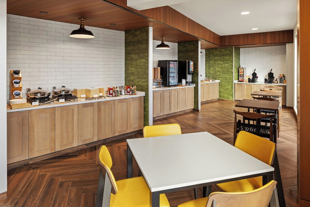 Fairfield by Marriott Inn & Suites Cedar Rapids North - photo 34