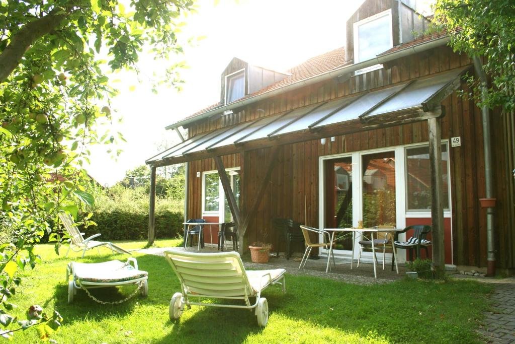 Apartmentanlage am Kellerberg — hotel in Zandt