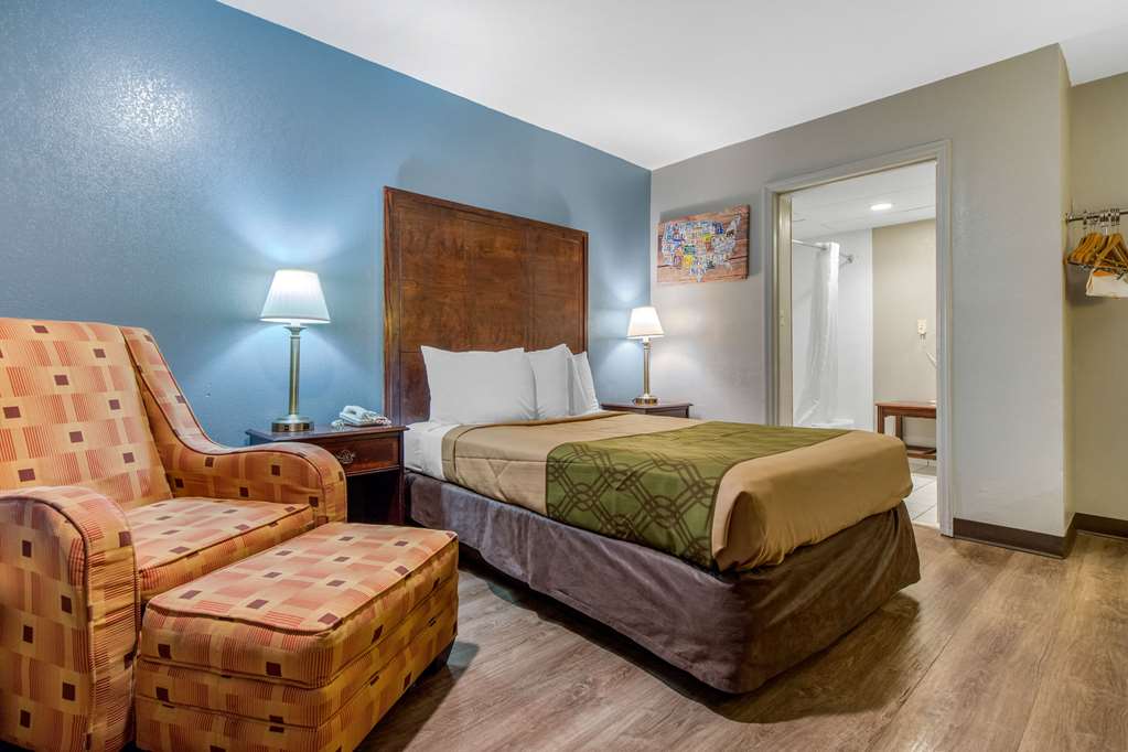 Econo Lodge Aiken Central - photo 6