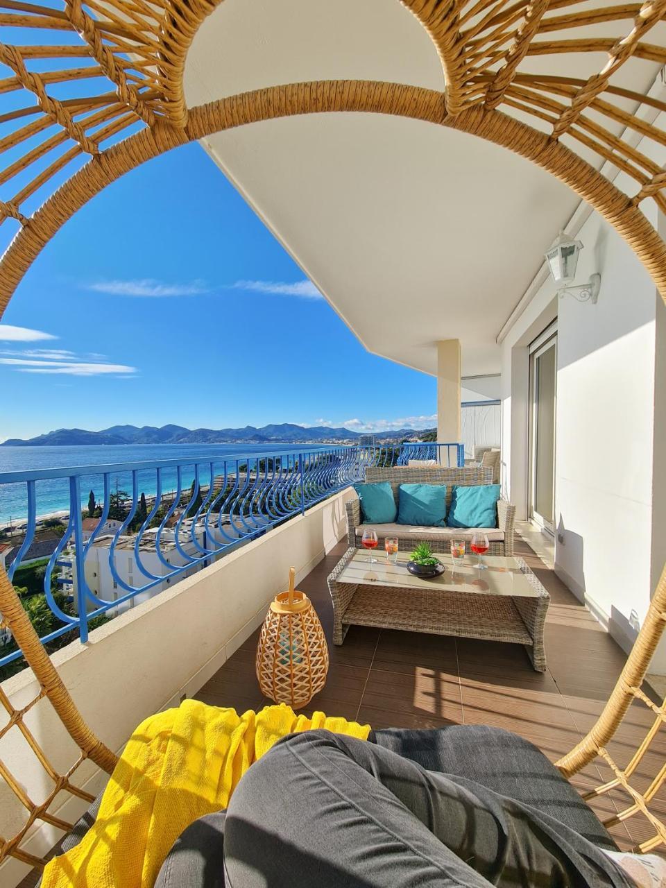Western Cannes Panoramic View - carbon neutral hotel in Cannes