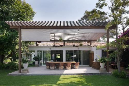 Welcome To Villa Cristy 3 Br 3 5 Wc in the la Floresta Area — 4-Star Luxury Hotel in Ajijic, Mexico